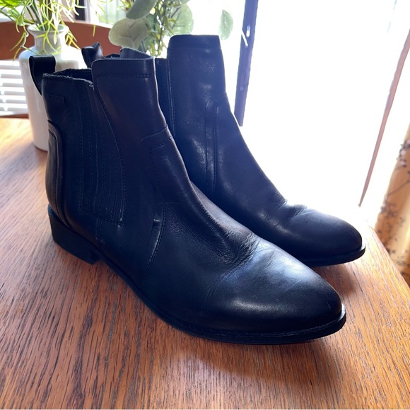 Superdry Black Leather Ankle Chelsea Boots Size 7 - Picture 4 of 12